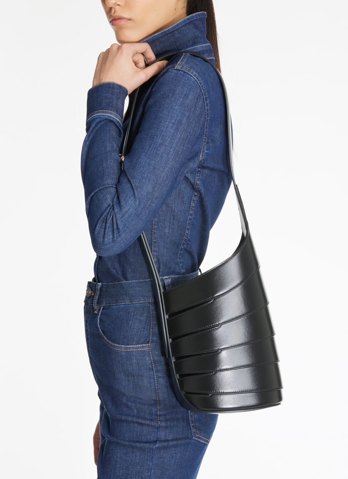 BABEL SMALL BAG IN GLOSSY SMOOTH CALFSKIN ALAÏA BLACK BABEL SMALL BAG IN GLOSSY SMOOTH CALFSKIN